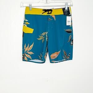 Volcom Boys Board Shorts Size 28 (16)